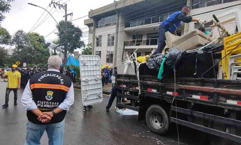 Desmonte do acampamento bolsonarista em BH