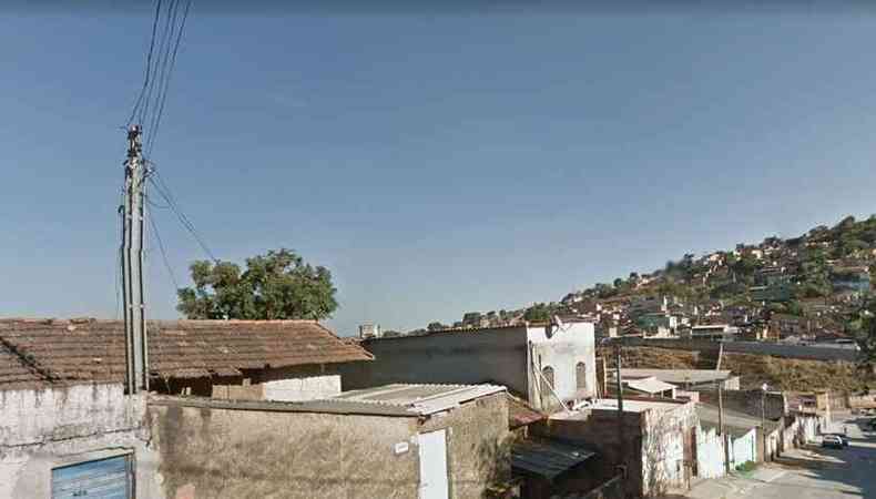 De acordo com a PM, o crime crime ocorreu na Rua Adair Paiva (foto: Google street view/ reproduo)