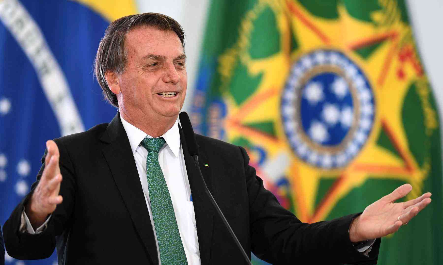 Bolsonaro diz que filha de 11 anos não vai se vacinar contra Covid