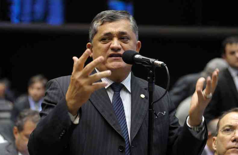 Deputado Jos Guimares - (Lder do governo no Congresso)