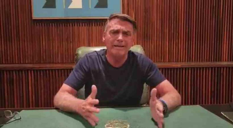 Jair Bolsonaro discursa 