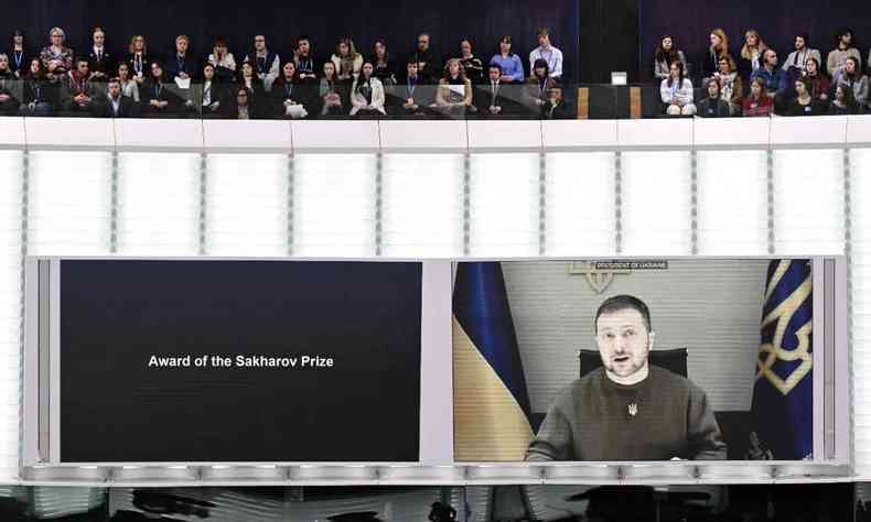 Na foto, presidente ucraniano em videoconferncia na manh desta quarta-feira (14/12)