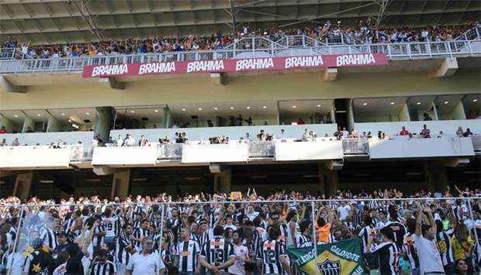 Cruzeirenses ficaram acima do setor onde ficam os scios do 