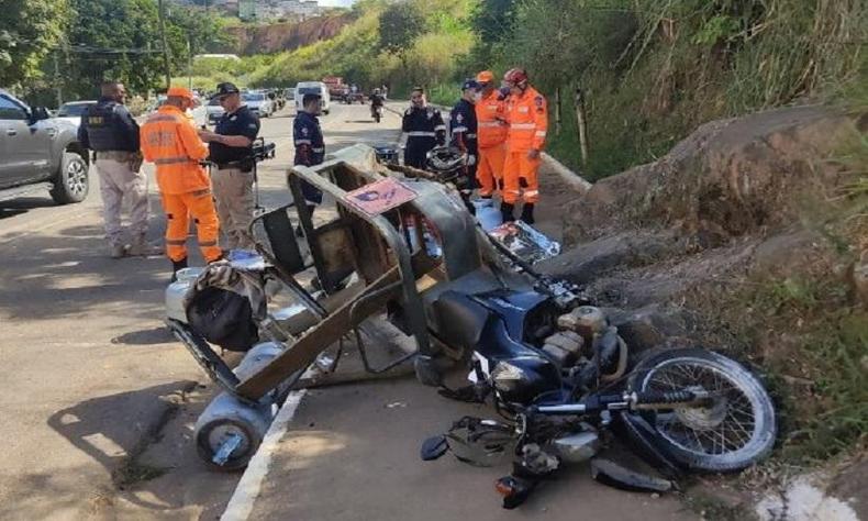 Motociclista perdeu o controle da direção e bateu contra o meio-fio(foto: CBMMG) Motociclista perdeu o controle da direção e bateu contra o meio-fio
