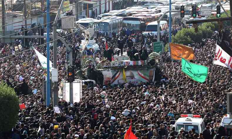 As autoridades declararam trs dias de luto nacional(foto: FATEMEH RAHIMAVIAN / fars news / AFP )