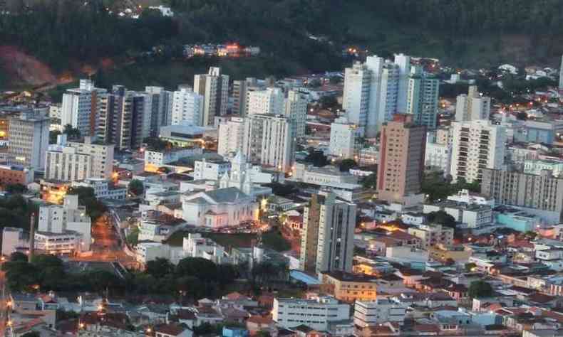 Homem assedia mulher perguntando se ela podia 'dar de mamar' e acaba morto em Itajubá - Gerais - Estado de Minas