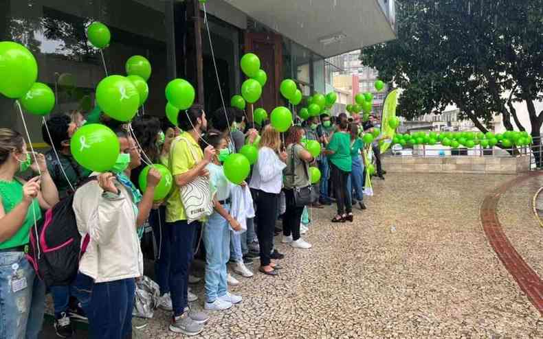 transplantados e pacientes em fila de espera em evento da campanha Setembro Verde