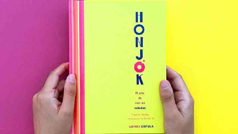 Francie Healey escreveu o livro 'Honjok: The Art of Living Alone' ('Honjok: a arte de viver sozinho', em traduo livre)(foto: Libros Cpula)