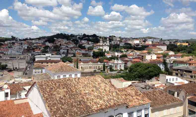 Edital publicado pela Prefeitura de São João del-Rei prevê o preenchimento de 346 cargos(foto: Marden Couto/TM/Divulgação-16/6/17)