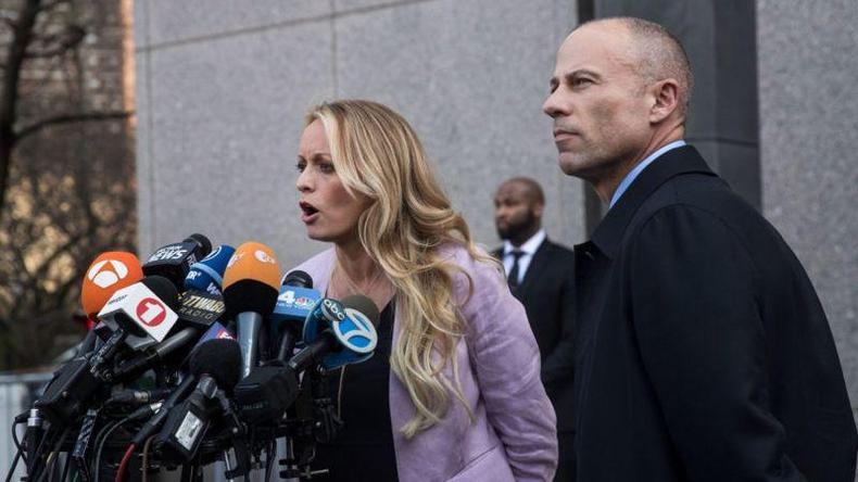 Michael Avenatti e Stormy Daniels, em 2018