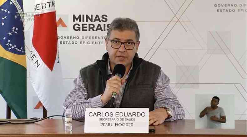 Secretrio de Estado de Sade, Carlos Eduardo Amaral: 'A tendncia  de que tenhamos, sim, vacinas para o combate  COVID' ,(foto: Rede Minas/Reproduo)