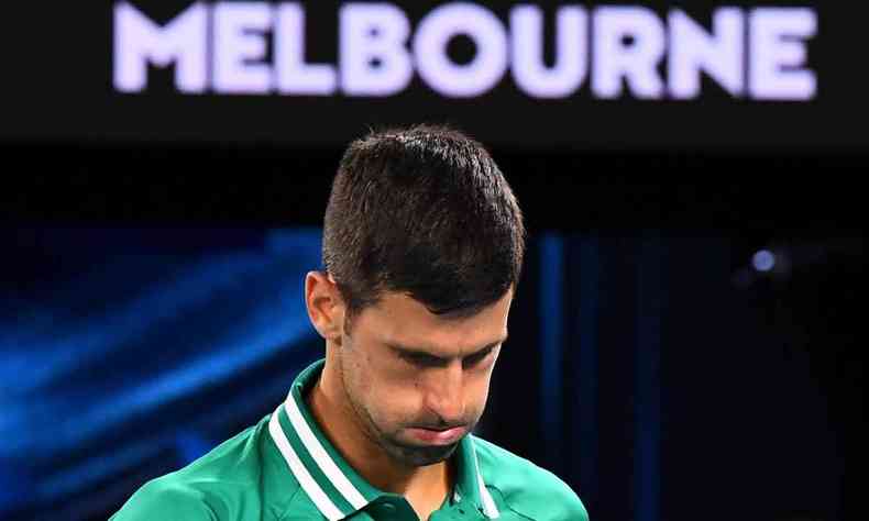 Novak Djokovic durante jogo em Melbourne