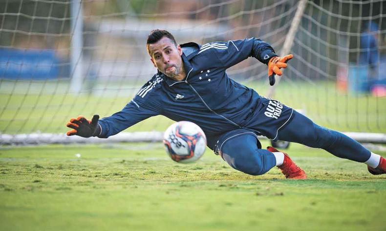 Aos 41 anos, o goleiro Fábio ainda é peça importante na equipe do Cruzeiro, tanto pelas atuações quanto pela liderança no time(foto: Bruno Haddad/Cruzeiro) Fábio, jogador do Cruzeiro