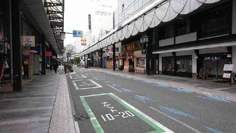 Movimentada avenida Odori em Morioka, vazia no dia 6 de maio devido ao estado de emergncia(foto: Twitter @ganriser2011)