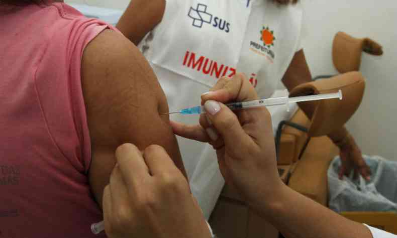 Vacinas esto a disposio da populao em todos os postos de sade(foto: Jair Amaral/EM/D.A Press. )