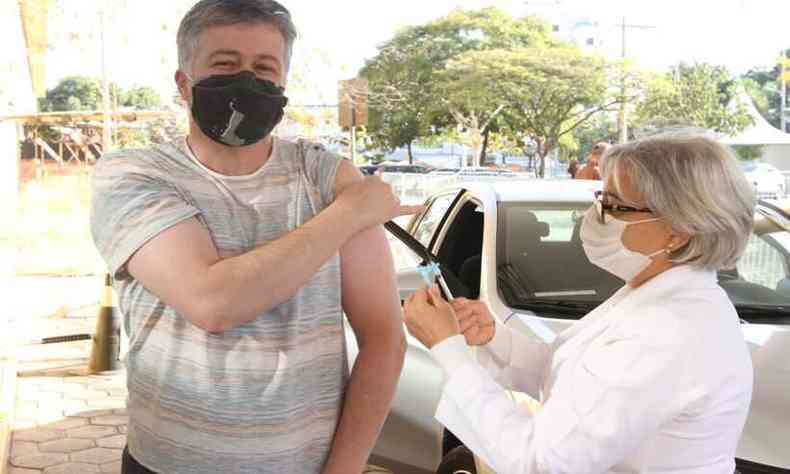 Flvio Alves, de 48, ressaltou a importncia da vacinao contra a COVID-19(foto: Jair Amaral/EM/D.A Press)