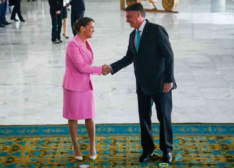 Jair Bolsonaro se encontrou ontem no Palcio do Planalto com a presidente da Hungria, Katalin Novk