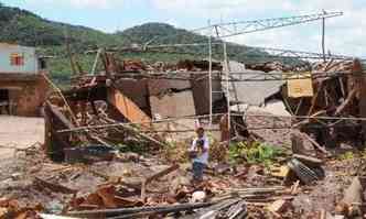 Vilarejo de Bento Rodrigues foi destruido pela enxurrada de lama da mineradora Samarco.(foto: Tulio Santos/EM/D.A Press)