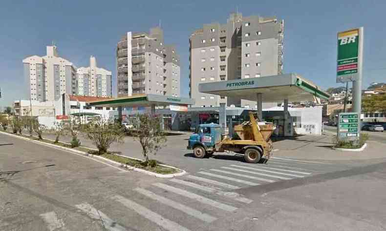 Flexibilizao em Pouso Alegre permite que lojas de convenincia funcionem 24 horas, sem restrio(foto: Google Street View/Reproduo)