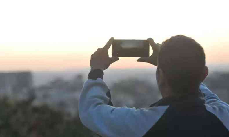 Pr-do-sol fotografado: celulares com tecnologia j tem acesso  frequncia que est liberada em pelo menos 73 bairros da capital