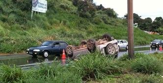 Parte da pista precisou ser interditada no sentido Sete Lagoas/Belo Horizonte(foto: Marina Rigueira/EM/DA Press) Parte da pista precisou ser interditada no sentido Sete Lagoas/Belo Horizonte(foto: Marina Rigueira/EM/DA Press)