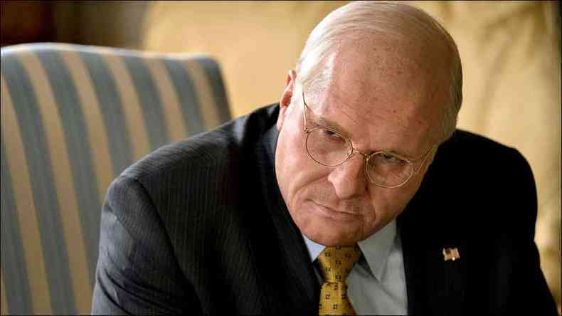 Christian Bale como Dick Cheney, a quem o ator define como %u201Cuma personalidade muito forte, incrivelmente slida%u201D (foto: IMAGEM FILMES/DIVULGAO)