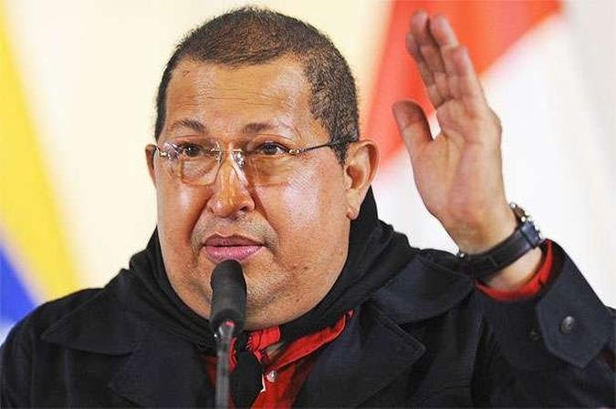 Chávez ficou careca e perdeu cerca de 20 quilos durante o tratamento contra o câncer(foto: AFP PHOTO/Leo RAMIREZ ) Chávez ficou careca e perdeu cerca de 20 quilos durante o tratamento contra o câncer(foto: AFP PHOTO/Leo RAMIREZ )