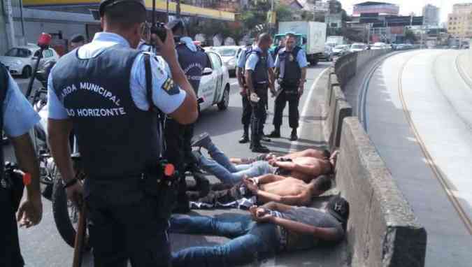 Os suspeitos foram encaminhados para a 6 Companhia da Polcia Militar (PM)(foto: Guarda Municipal/Divulgao)