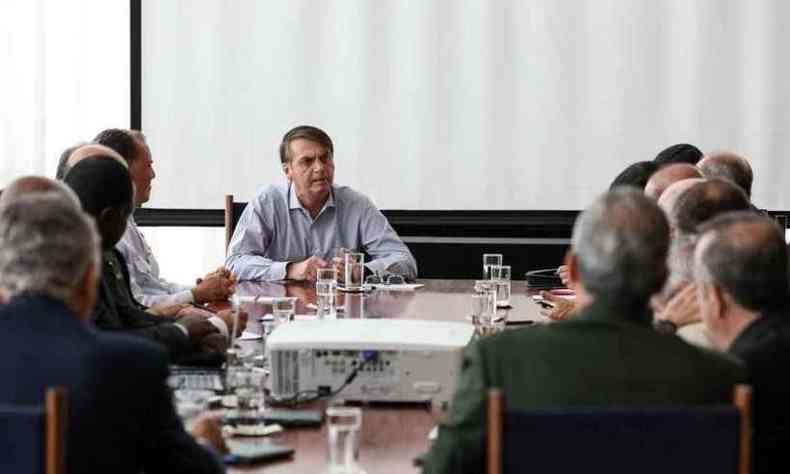 O presidente Jair Bolsonaro discute reforma da Previdncia dos militares(foto: Marcos Correa/PR )