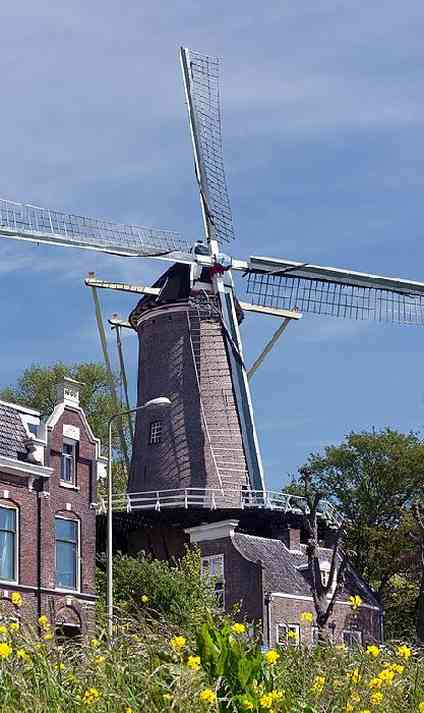 Já pensou em visitar os belos moinhos de vento na Holanda? - edublin
