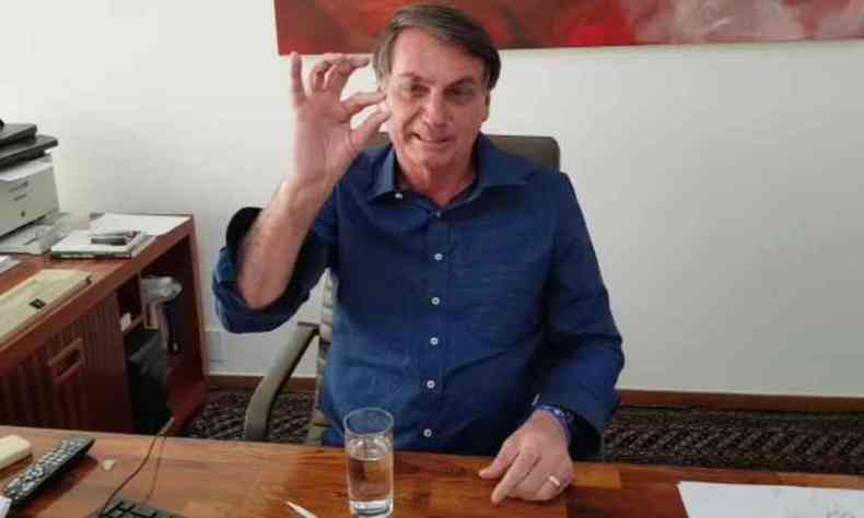 Bolsonaro defende cloroquina e tomou medicamento quando anunciou que estava com COVID-19(foto: Reproduo/Redes Sociais)