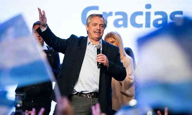Pesquisa apontou consolidao da liderana de Alberto Fernndez sobre o presidente Mauricio Macri nas eleies argentinas(foto: FRENTE DE TODOS PARTY / AFP)