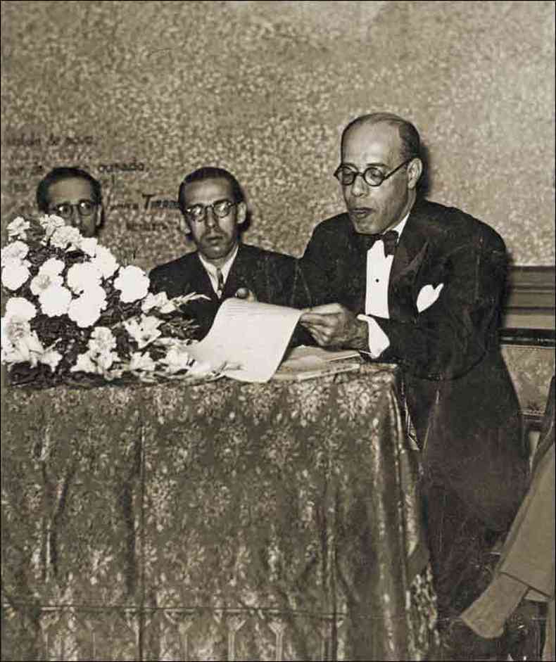 O escritor Mrio de Andrade (1893-1945) durante evento em Ouro Preto. Livro de sua correspondncia com Tristo de Athayde foi organizado pelo professor da UFMG Leandro Garcia Rodrigues(foto: ARQUIVO EM)