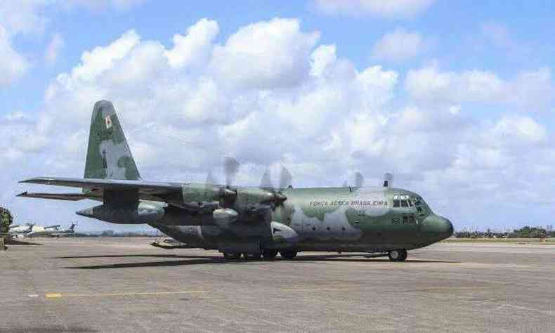 Aeronave da Fora Area Brasileira (FAB) modelo C-130 foi mobilizada para o traslado dos corpos da tragdia de Monlevade.(foto: FAB/Divulgao)