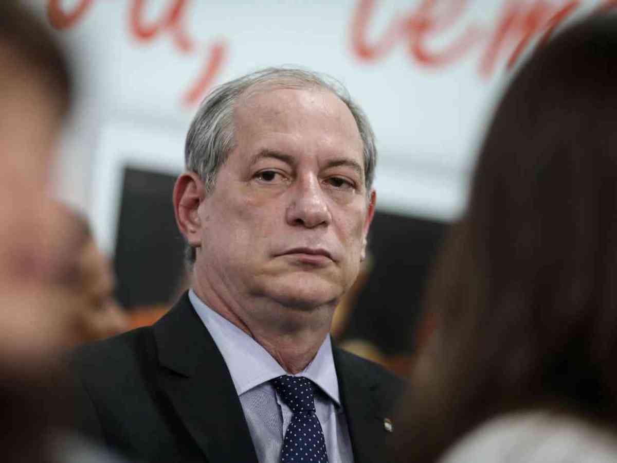 Ciro Gomes abra ado por direitistas ap s subir tom contra Lula