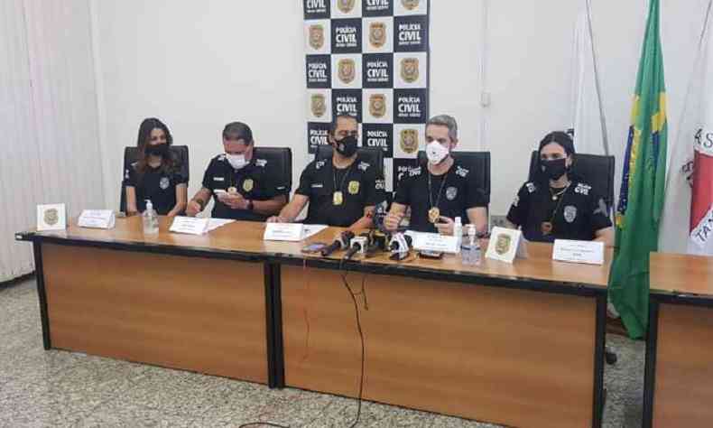 Peritos da Polcia Civil tentam encontrar causas do acidente(foto: Tulio Santos/EM/D.A Press)