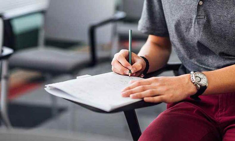 Saiba como é corrigida a prova de redação do Enem 2018(foto: Educa Mais Brasil) Saiba como é corrigida a prova de redação do Enem 2018(foto: Educa Mais Brasil)
