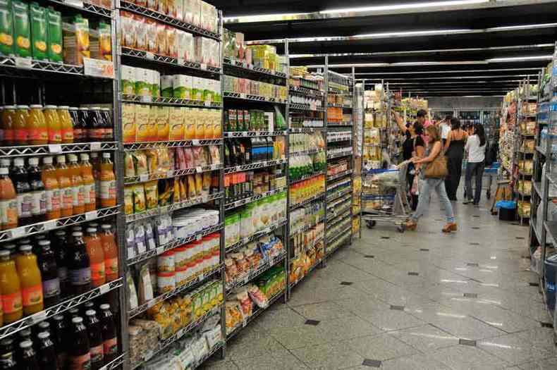 Crescimento real das vendas nos supermercados em agosto em relao ao ms anterior foi de 4,25%, segundo pesquisa feita pela Abras (foto: Marcos Vieira/EM/D.A Press )