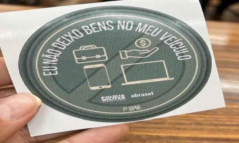 PM lança adesivo para alertar motoristas contra o furto em veículos(foto: PMMG) PM lança adesivo para alertar motoristas contra o furto em veículos