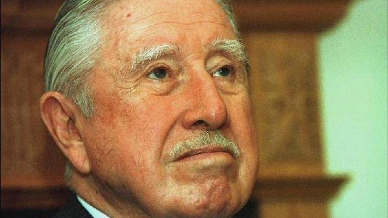 Pinochet, em foto de 1999
