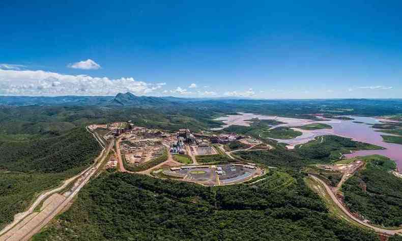 Trs comunidades se localizam muito prximas da barragem de rejeitos da mineradora(foto: Anglo American/Divulgao)