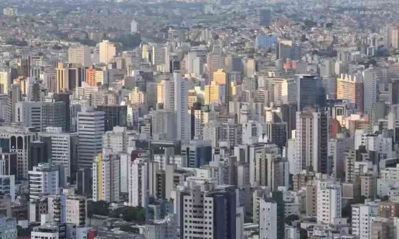 Foto area de Belo Horizonte, com muitos prdios
