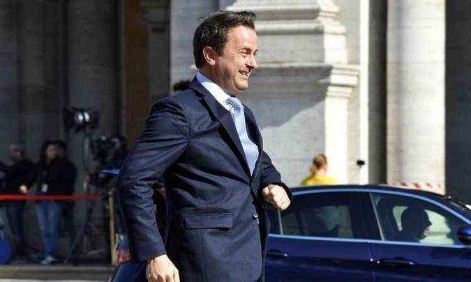 O primeiro-ministro luxemburgu�s, Xavier Bettel, destaca que seu pa�s j� acolhe 'o Banco Europeu de Investimentos, o Fundo Europeu de Investimentos e o Mecanismo Europeu de Estabilidade'(foto: ANDREAS SOLARO/AFP )