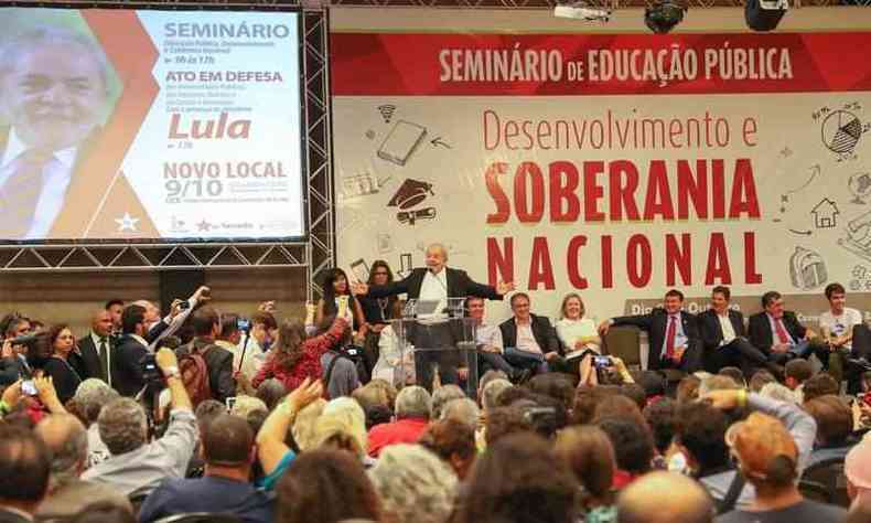 Durante discurso, Lula ressuscitou a narrativa do 