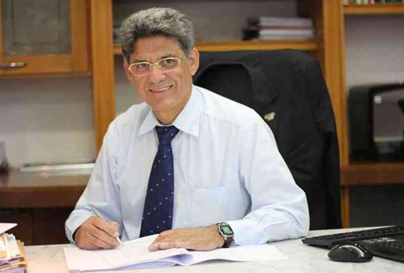 O prefeito Fernando Cabral (PPS) teve o mandato cassado em outubro do ano passado pelo TRE(foto: Divulgao/PMDB)