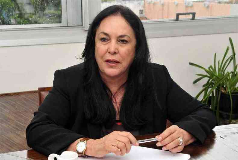 A deputada Rose de Freitas (PMDB-ES)  um dos nomes cogitados pela cpula peemedebista(foto: Ed Alves/CB/D.A Press)