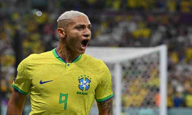 Richarlison comemora o golao de voleio marcado contra a Srvia, na estreia do Brasil na Copa do Mundo do Catar