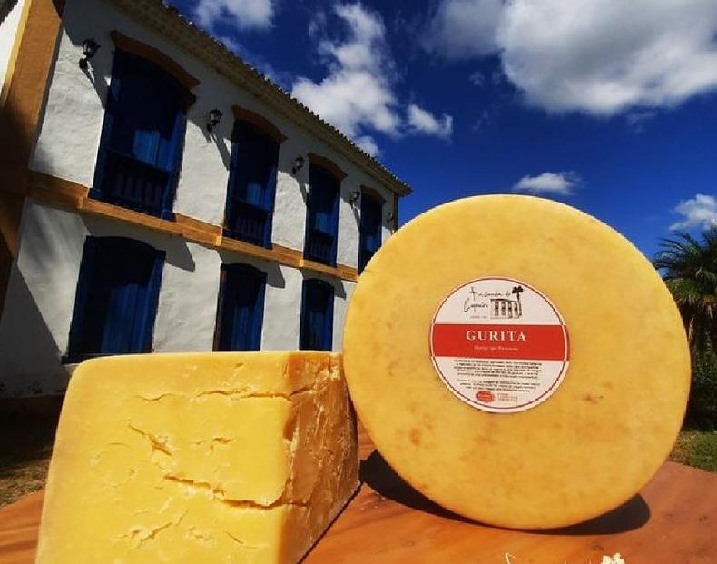 Queijo gigante