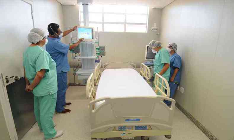 Ala para tratamento de pacientes com o COVID-19 no Hospital Eduardo de Menezes, no Barreiro, inaugurada em julho de 2020(foto: Leandro Couri/EM/D.A Press)