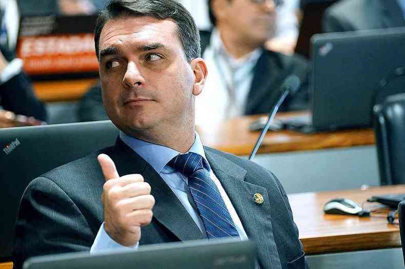 Flávio Bolsonaro é investigado no inquérito das 'rachadinhas'(foto: Agência Brasil/Reprodução)
